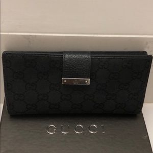 Authentic Gucci wallet